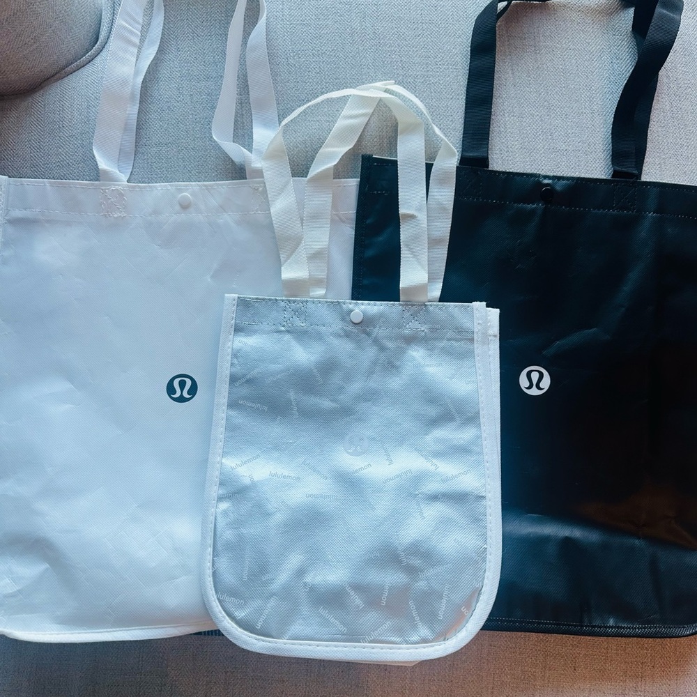 lululemon athletica Tote Bag 3 Set in White and Black